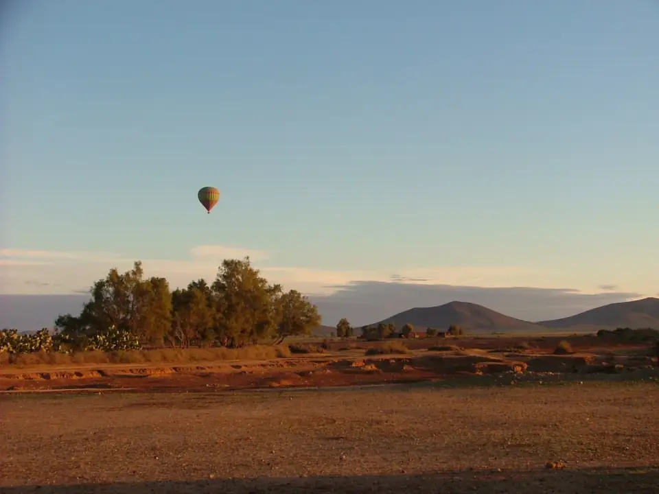 Sopra la Campagna — Mongolfiera e Palmeraie