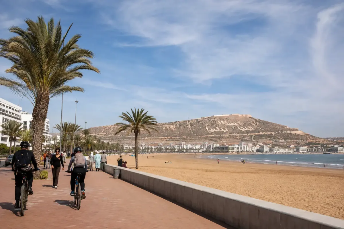 Visitez Agadir, station atlantique du sud marocain réputée pour sa plage, la kasbah d’Agadir Oufella, le Souk El Had et ses excursions vers Taghazout et la vallée du Paradis.