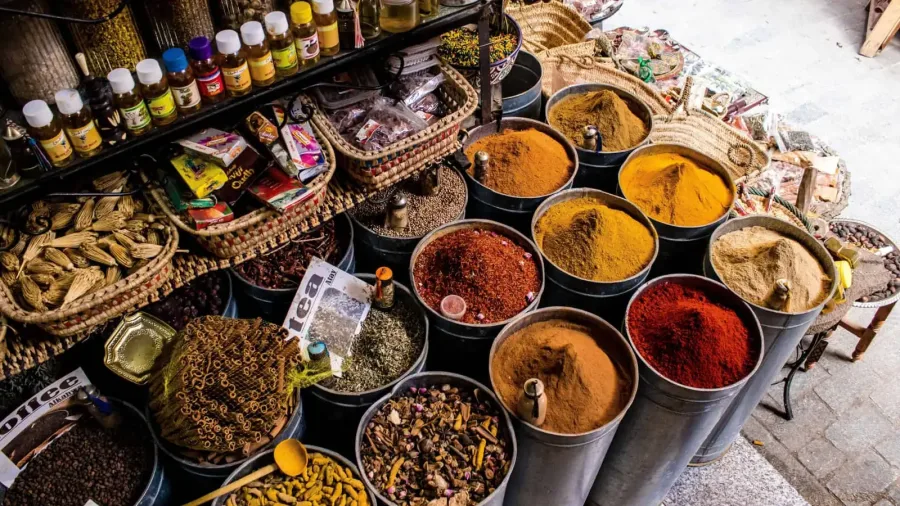 Souks und Gewürze entdecken – Fès