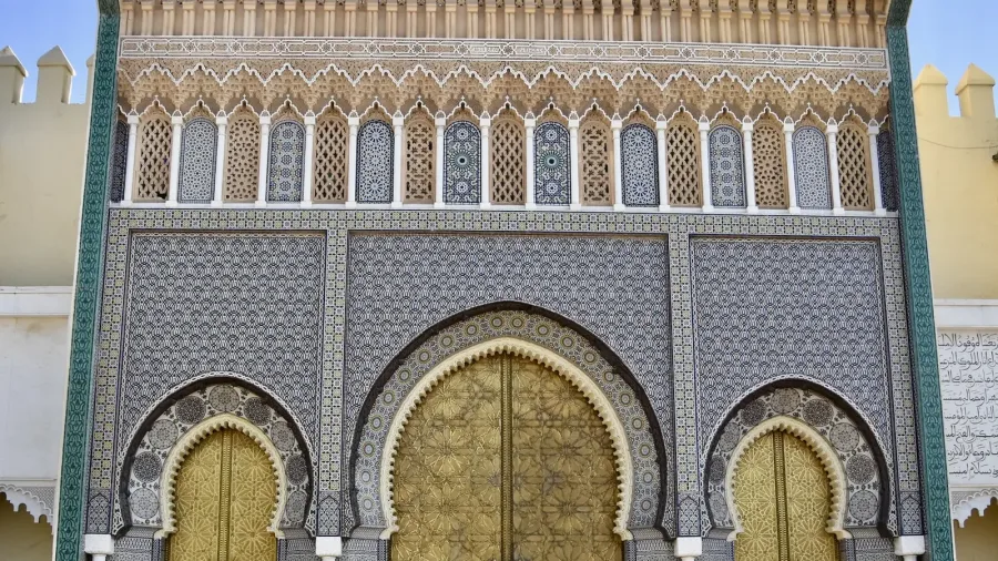 Tore des Königspalasts – Fès