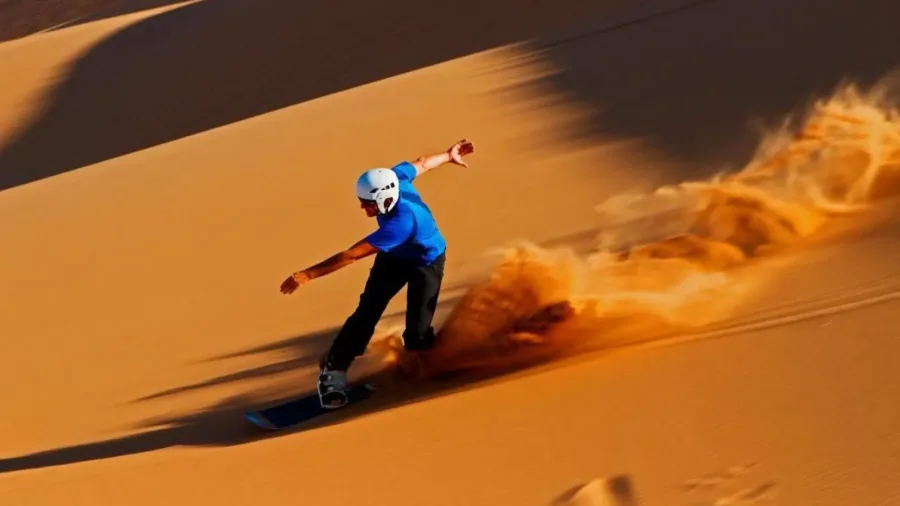 Provare il sandboarding a Chigaga – M'Hamid El Ghizlane